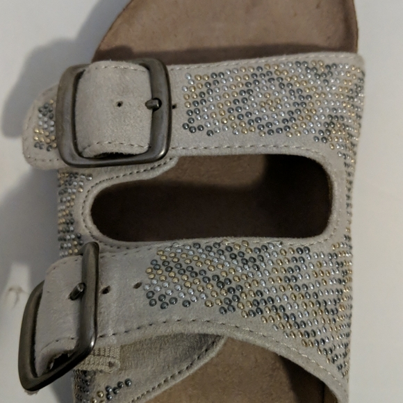 Sonoma sandles with decorative straps - Picture 4 of 6